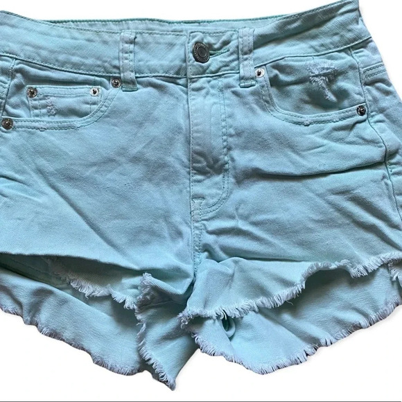 AMERICAN EAGLE EUC WOMENS BLUE CUTOFF SHORTS BOTTOMS SIZE 2 - Picture 1 of 3
